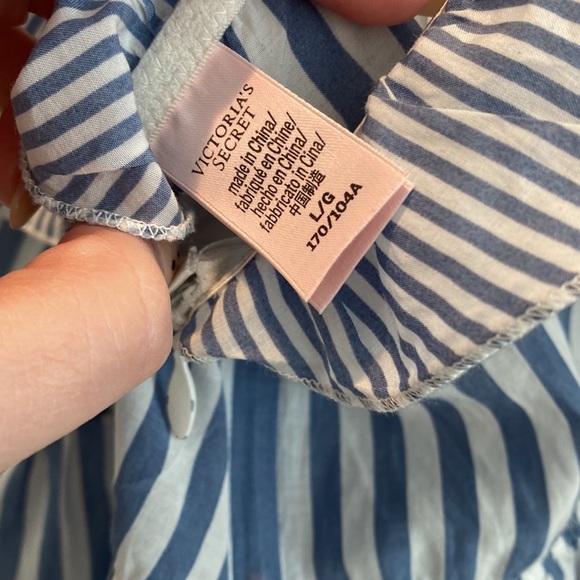 Victoria’s Secret, A-symmetrical tank - Picture 4 of 4